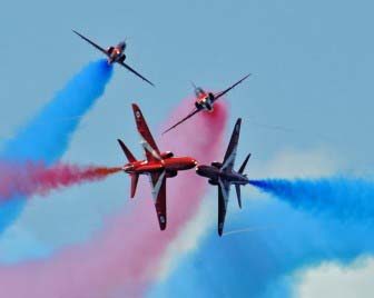Red Arrows Picture 3_