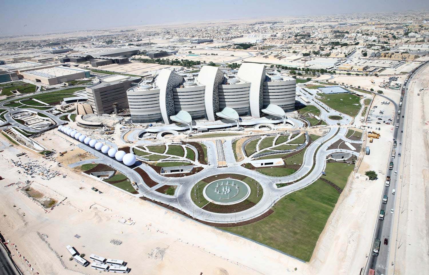 Катар медицина. Sidra Medical Доха. Sidra Medical and research Center. Катар здание ayraport. Доха в Катаре больница.