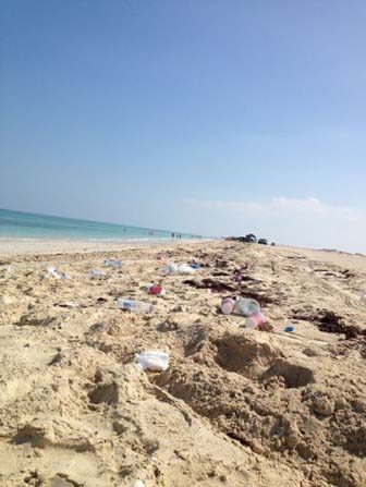 Rubbish on Fuwairat Beach