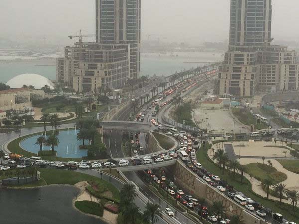Traffic on the Pearl-Qatar 
