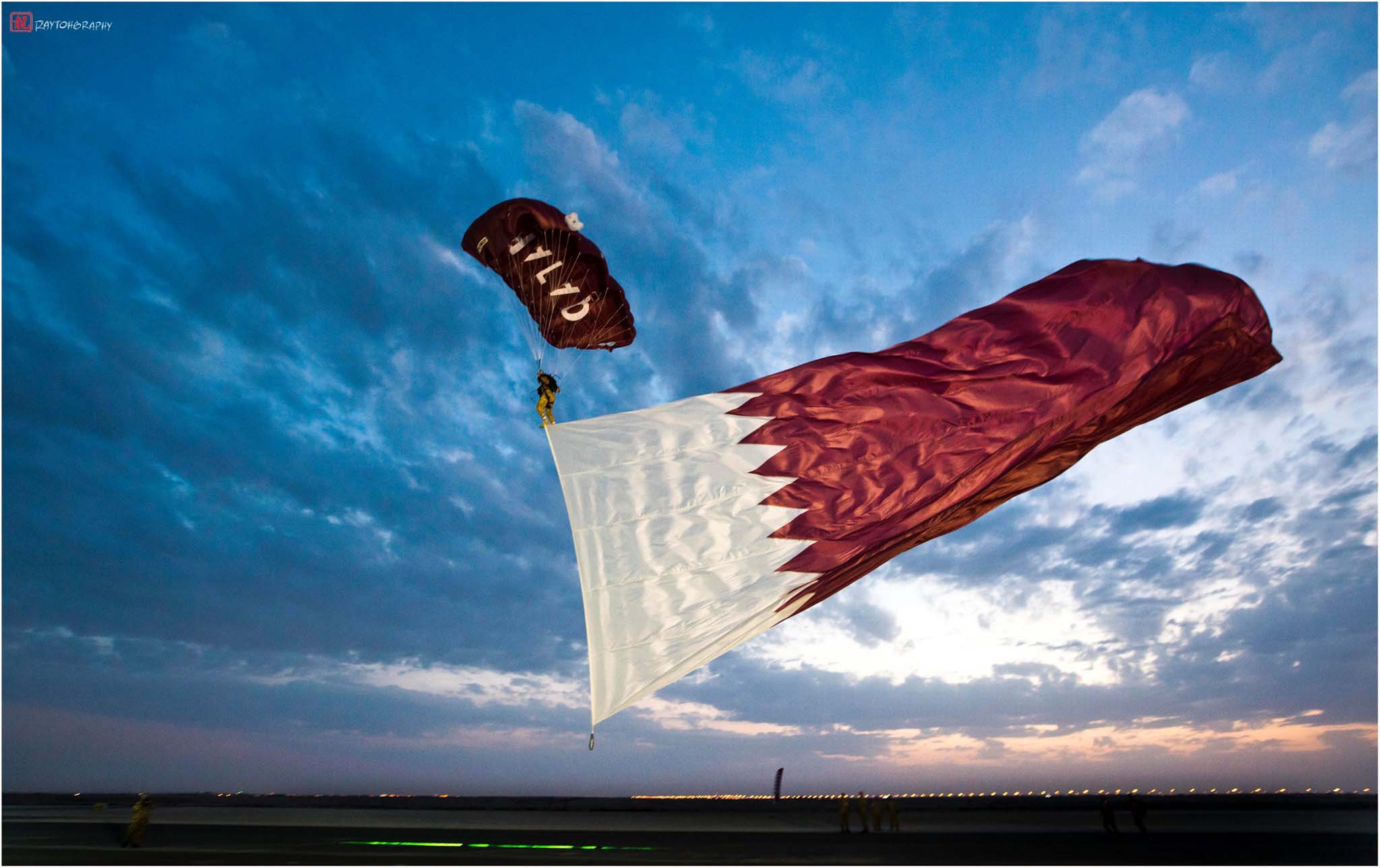 Qatar forces hold parachuting practice ahead of National 