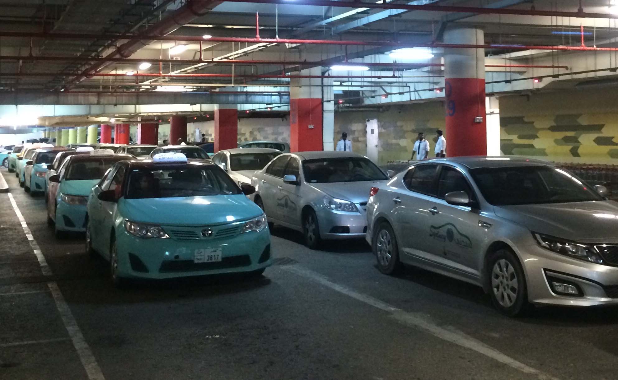 A taxi queue at City Center Mall.