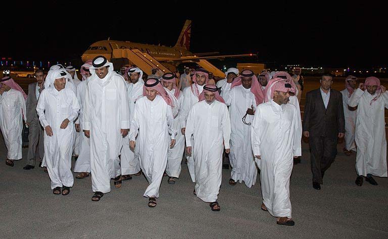 Emir greets returned Qatari hostages