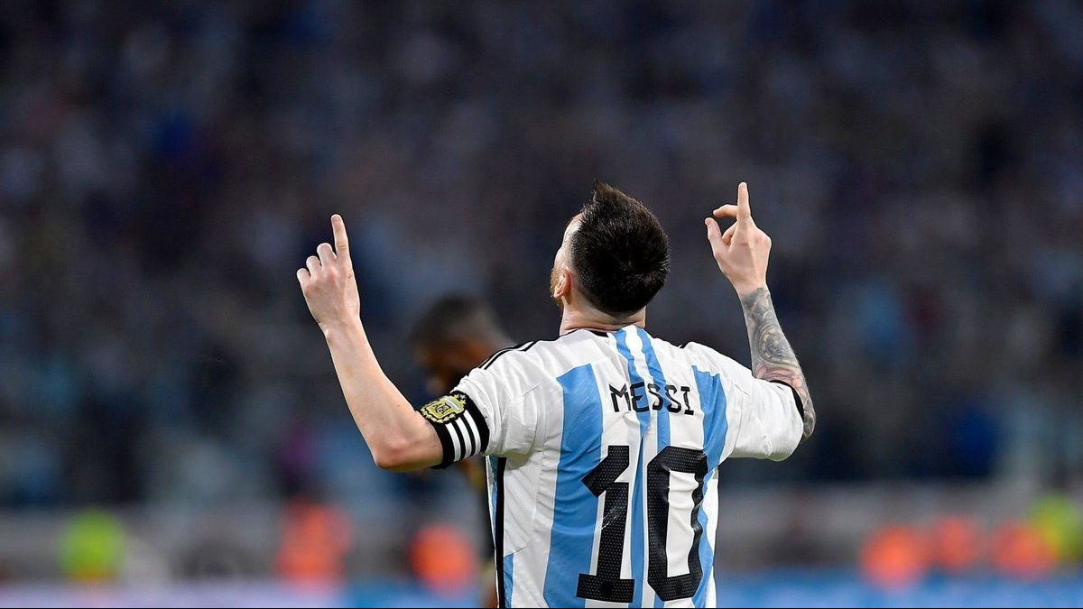 Hito: Messi marca el gol 100 de Argentina