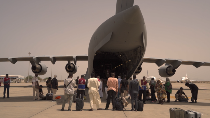 Qatar airlifts foreign nationals onboard eleventh Sudan relief flight