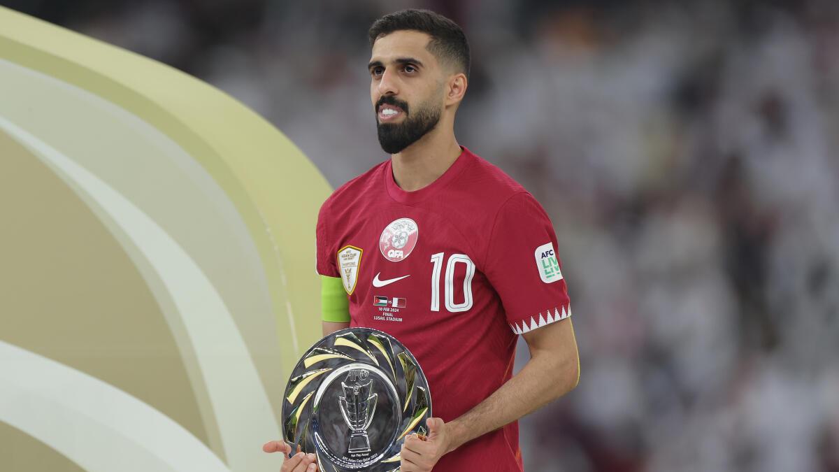 Qatar’s captain Al-Haydos retires from international football
