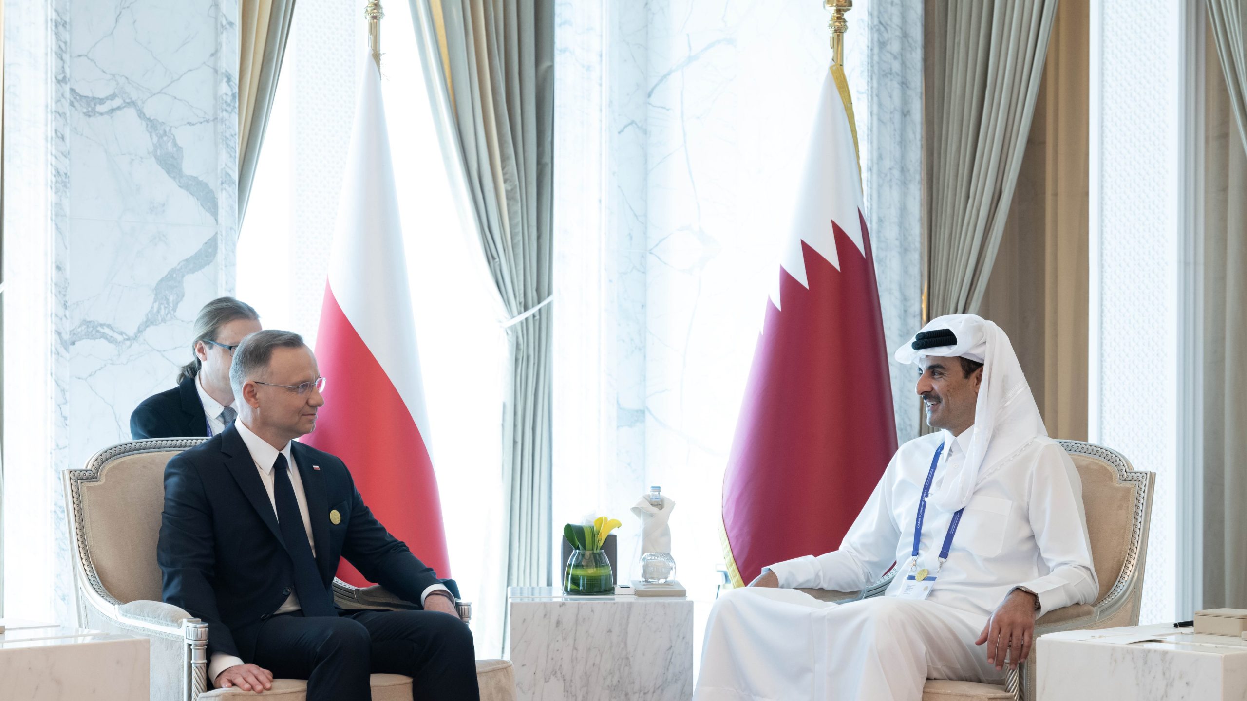 Qatar’s Amir meets Poland’s president on sidelines of Qatar Economic Forum